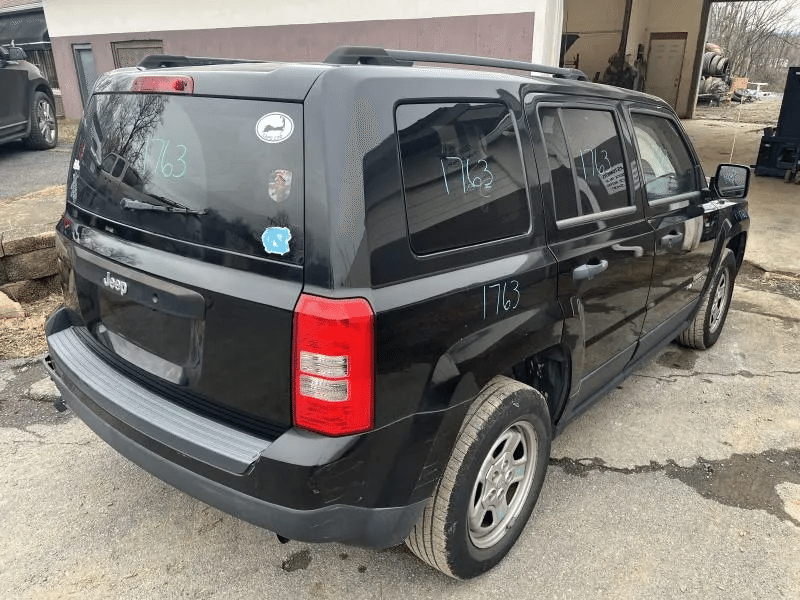 2015 Jeep Patriot 2.4l (vin b, 8th digit), w/o oil cooler Used Engine 6