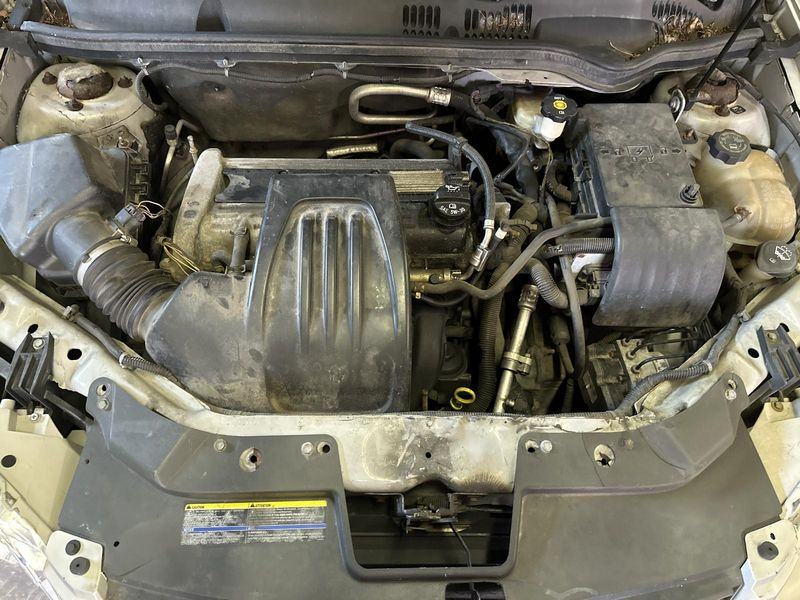 2006 Chevy COBALT 2.2L (VIN F, 8th digit, opt L61), w/o AIR check valve; exhaust manifold is not drilled and tapped for AIR check valve Used Engine