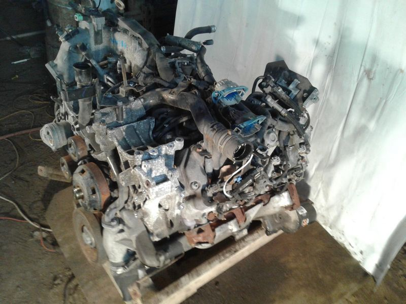 2007 Chevy SILVERADO 2500 new style (smooth door skin), 6.6L (VIN 6, 8th digit, opt LMM) Used Engine