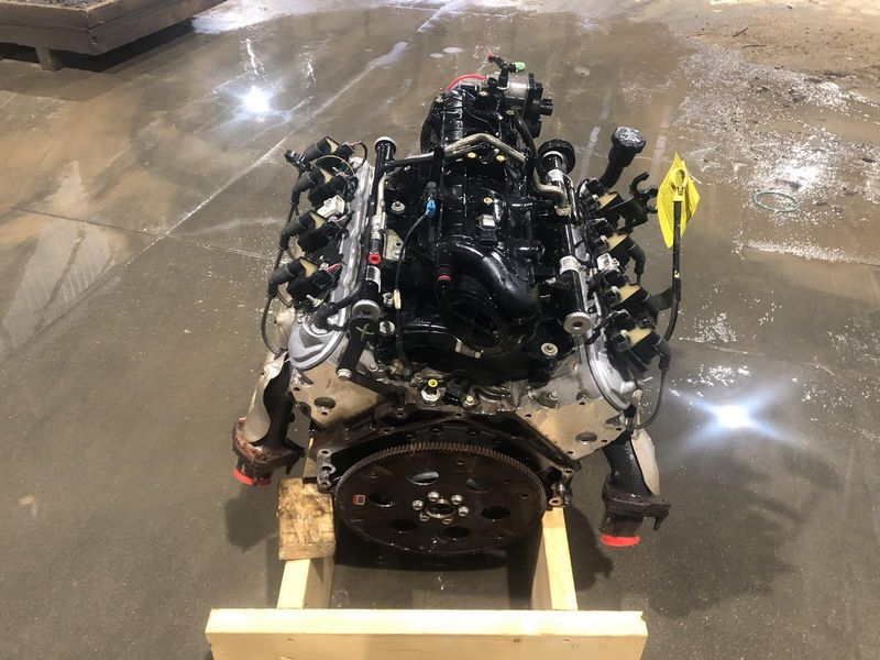 2005 Chevy SILVERADO 2500 6.0L (VIN U, 8th digit), gasoline Used Engine
