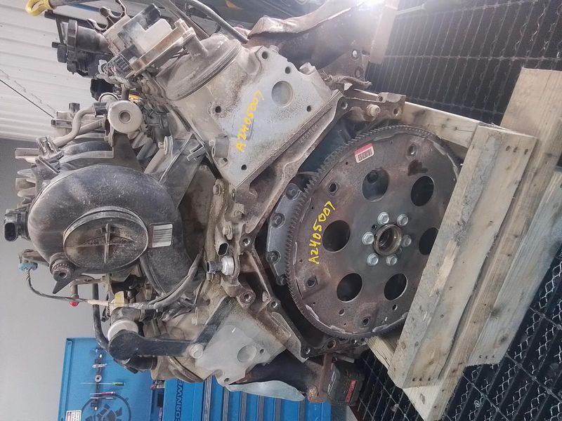 2004 Chevy SILVERADO 2500 6.0L (VIN U, 8th digit), gasoline Used Engine