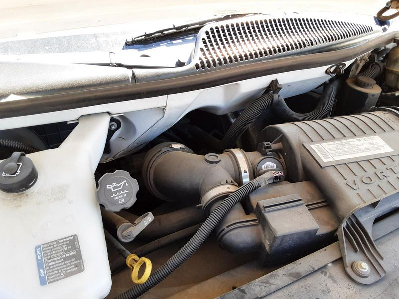 2005 Chevy EXPRESS 2500 4.8L (VIN V, 8th digit) Used Engine