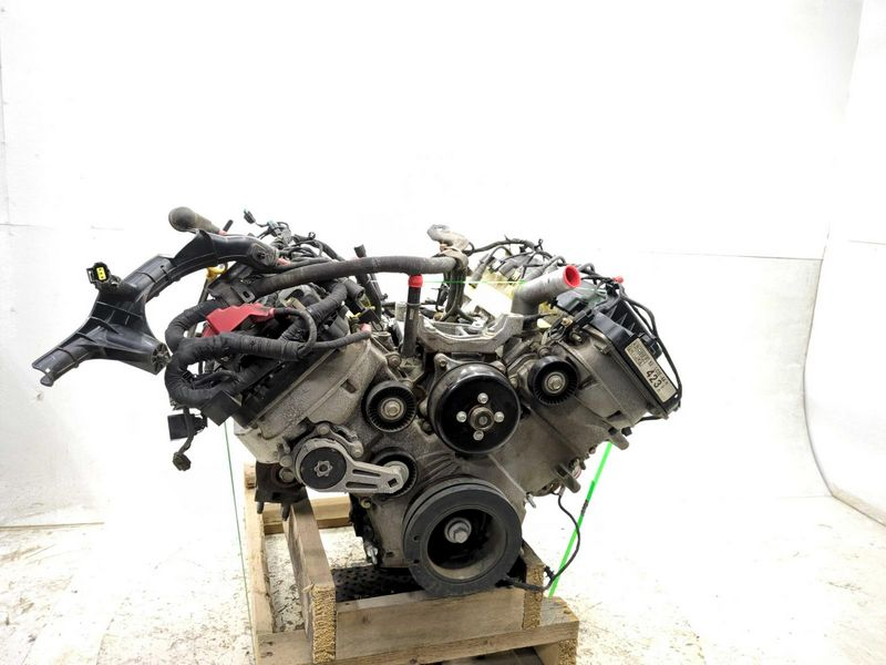 2021 Ford F-350 Super Duty 6.2L (VIN 6, 8th digit), gasoline Used Engine