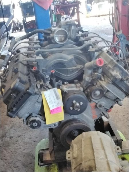 2012 Ford F-250 Super Duty 6.2L (VIN 6, 8th digit), gasoline Used Engine