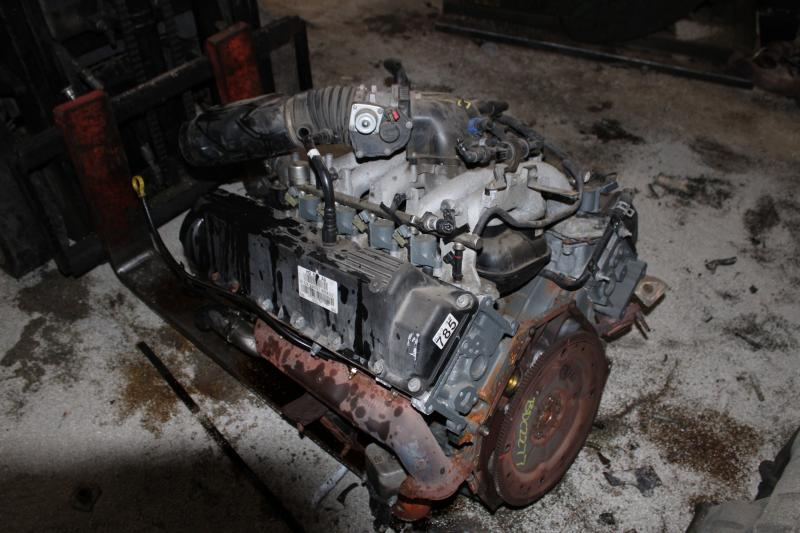 2019 Ford E-350 6.8L (VIN S, 8th digit), gasoline Used Engine