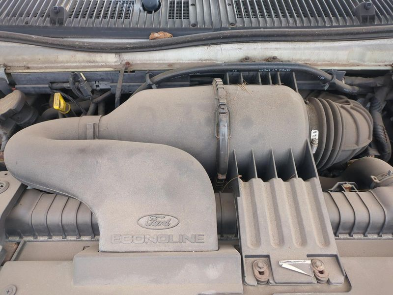 2005 Ford E-350 5.4L (VIN L, 8th digit), EGR valve Used Engine