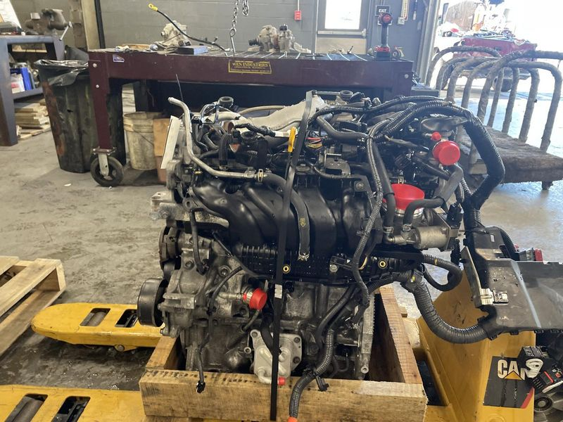 2017 NISSAN JUKE (1.6L, MR16DDT), VIN D (4th digit), CVT, Nismo Used Engine