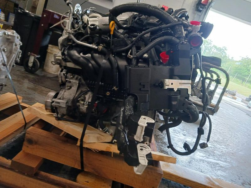 2015 NISSAN JUKE (1.6L, MR16DDT), VIN A (4th digit), AT (CVT), SV, thru 02/28/15 Used Engine