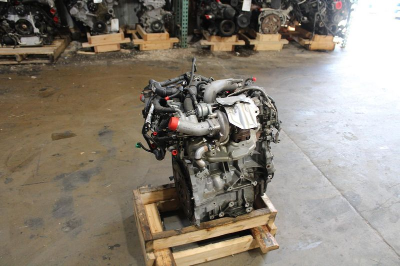 2011 NISSAN JUKE (1.6L, VIN A, 4th digit, MR16DDT), AT (CVT), thru 10/10 Used Engine