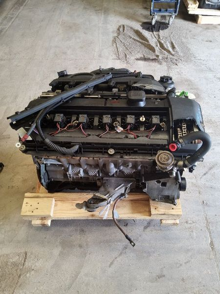 2006 BMW 325I Conv, (2.5L), M54 (256S5 engine, engine oil filler cap LH side of rocker cover) Used Engine