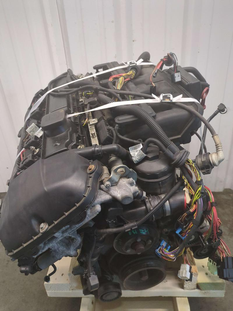 2006 BMW 325I Cpe, (2.5L), M54 (256S5 engine, engine oil filler cap LH side of rocker cover) Used Engine