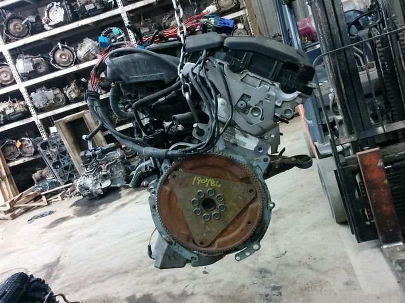2006 BMW 325I Cpe, (2.5L), M54 (256S5 engine, engine oil filler cap LH side of rocker cover) Used Engine