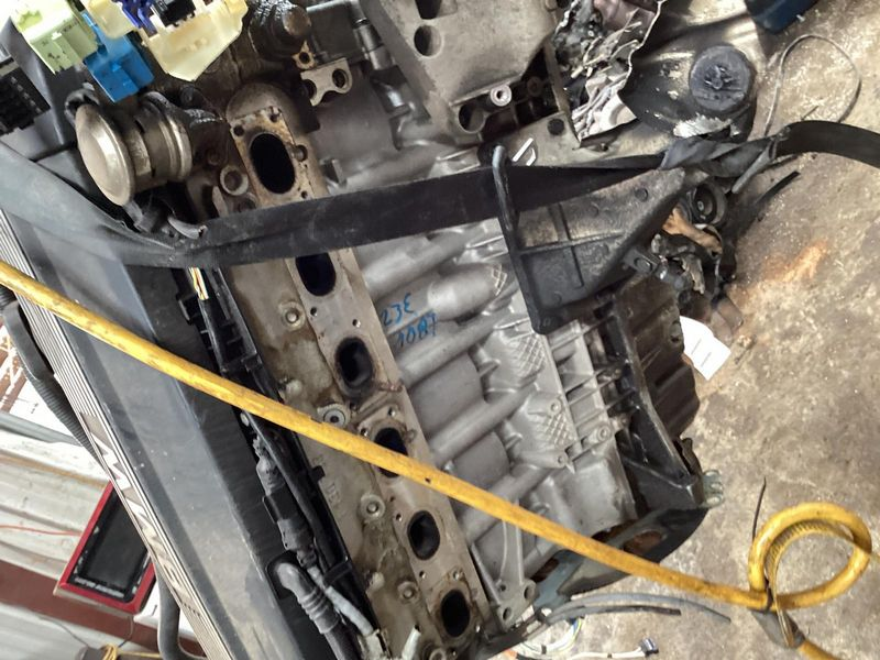2004 BMW 325I (2.5L), exc. Xi; M54 (256S5 engine, engine oil filler cap LH side of rocker cover) Used Engine