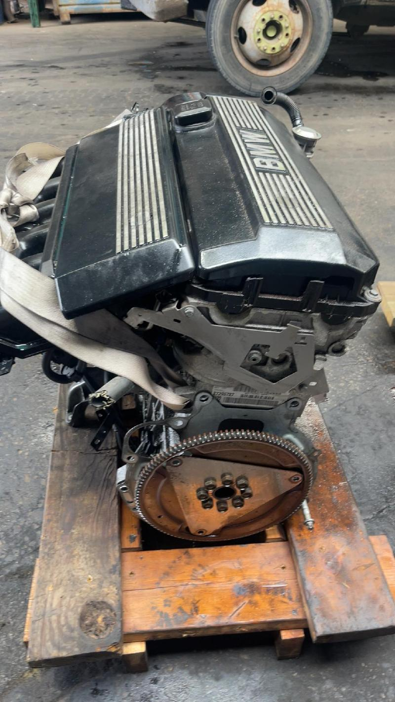2004 BMW 325I (2.5L), exc. Xi; M54 (256S5 engine, engine oil filler cap LH side of rocker cover) Used Engine