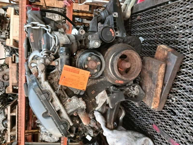 2004 BMW 325I (2.5L), exc. Xi; M54 (256S5 engine, engine oil filler cap LH side of rocker cover) Used Engine