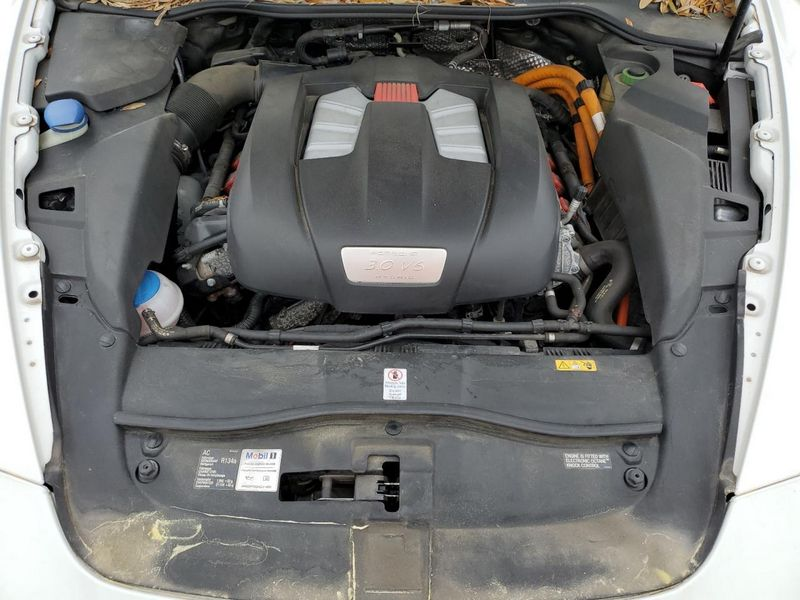 2012 PORSCHE CAYENNE electric assist motor Used Engine