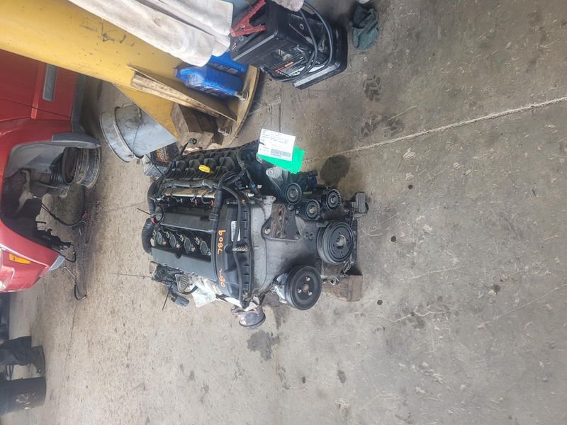 2014 DODGE JOURNEY 2.4L (VIN B, 8th digit), 6 speed transmission Used Engine