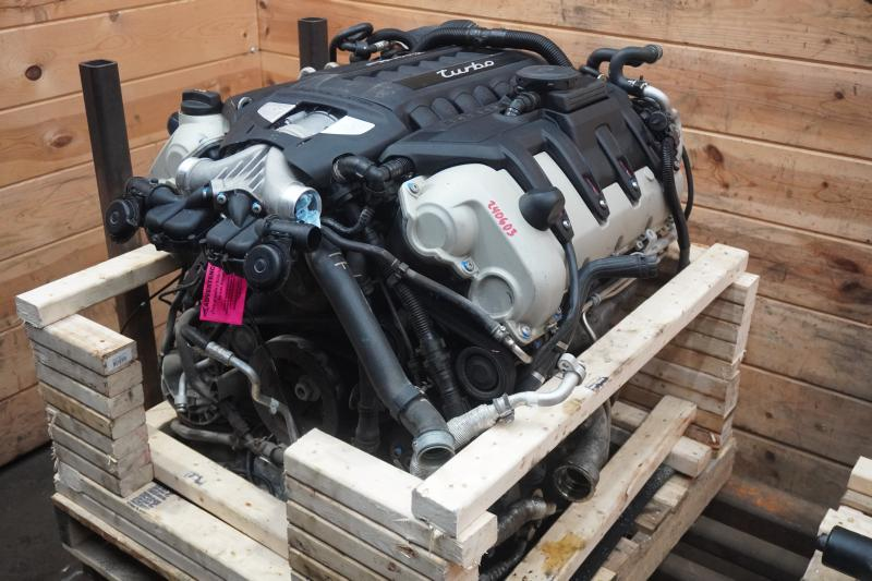 2014 PORSCHE PANAMERA 4.8L, VIN C (5th digit) Used Engine