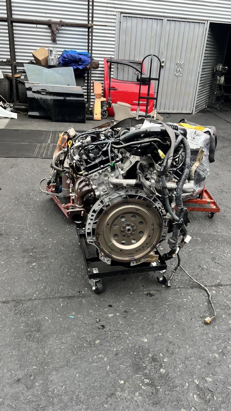 2019 NISSAN NV1500 (4.0L, VIN B, 4th digit, VQ40DE) Used Engine