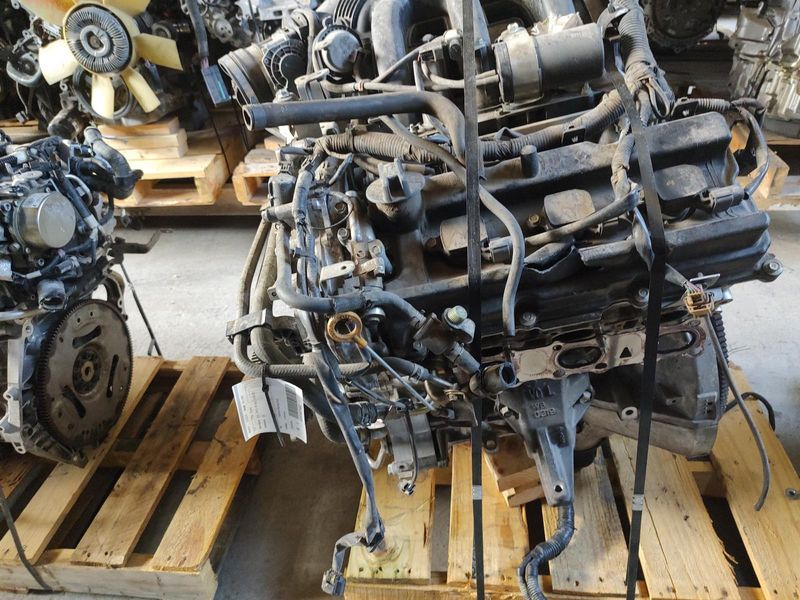 2018 NISSAN NV1500 (4.0L, VIN B, 4th digit, VQ40DE) Used Engine