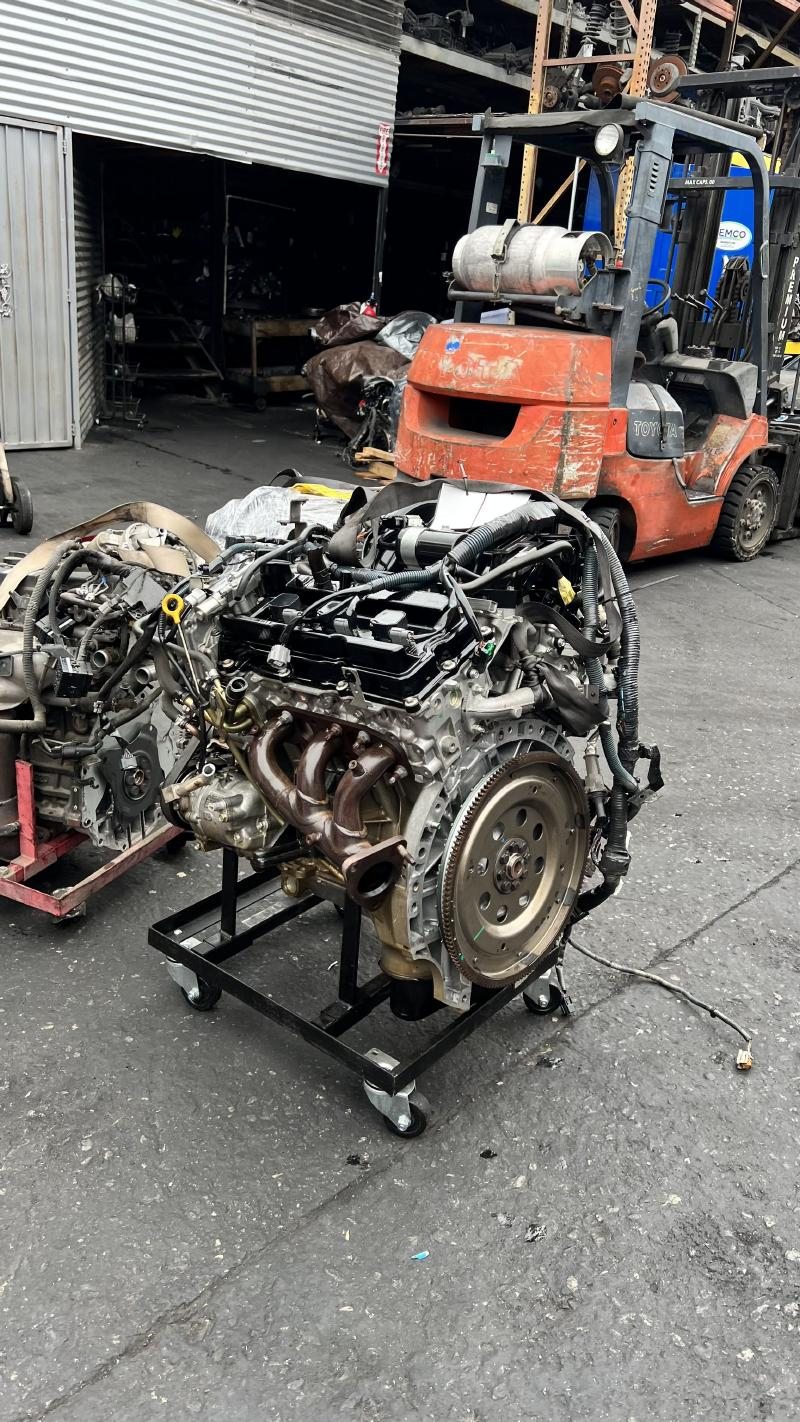 2013 NISSAN NV1500 (4.0L, VIN B, 4th digit, VQ40DE) Remanufacture Engine