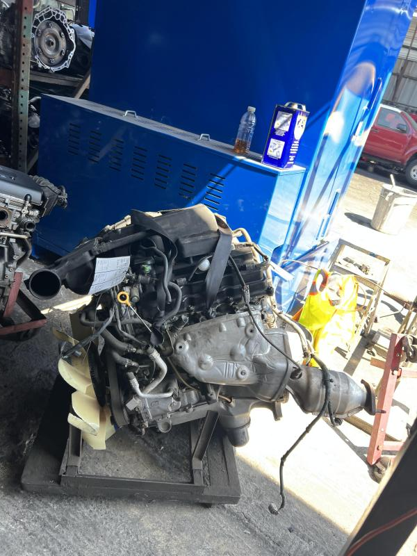 2013 NISSAN NV1500 (4.0L, VIN B, 4th digit, VQ40DE) Used Engine