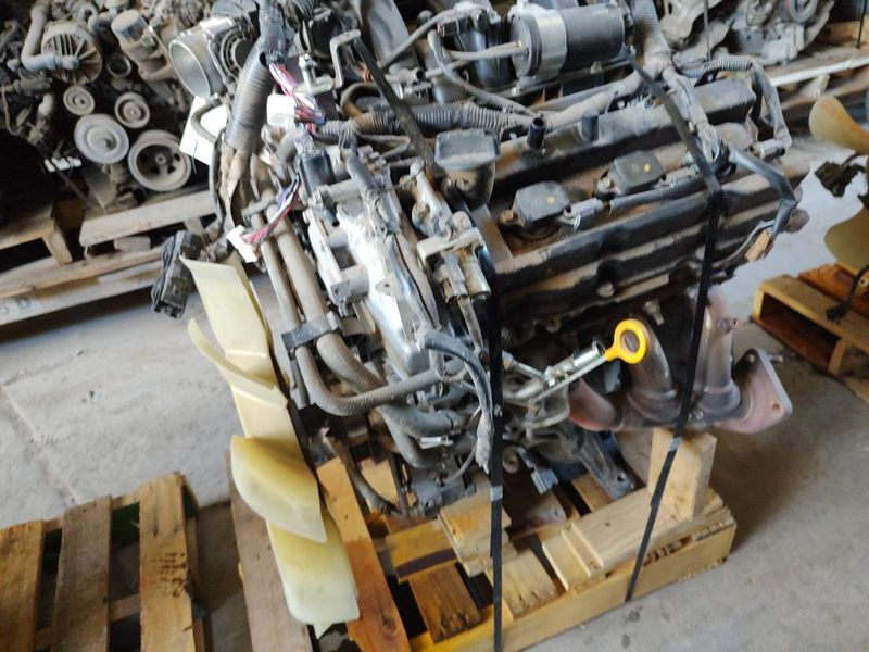 2018 NISSAN NV2500 4.0L (VIN B, 4th digit, VQ40DE) Used Engine