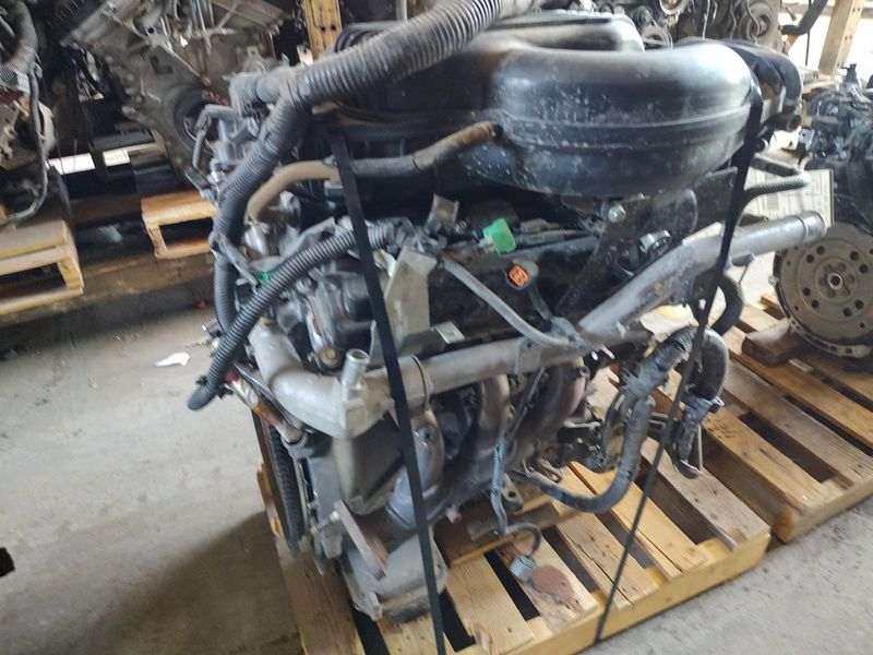2018 NISSAN NV2500 4.0L (VIN B, 4th digit, VQ40DE) Used Engine