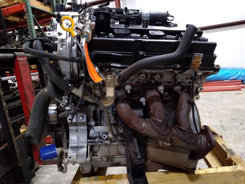2017 NISSAN NV2500 4.0L (VIN B, 4th digit, VQ40DE) Used Engine