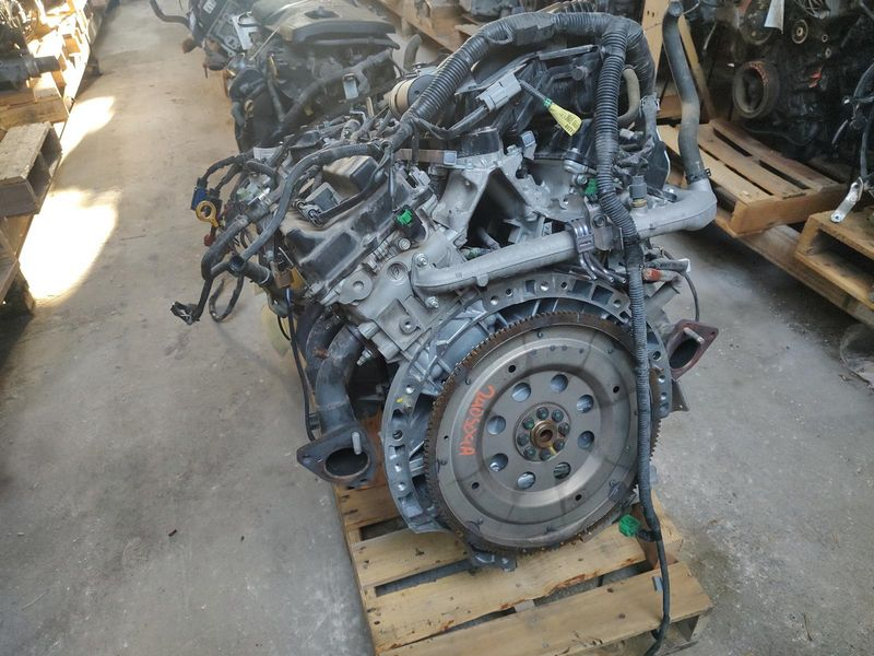 2016 NISSAN NV2500 4.0L (VIN B, 4th digit, VQ40DE) Used Engine
