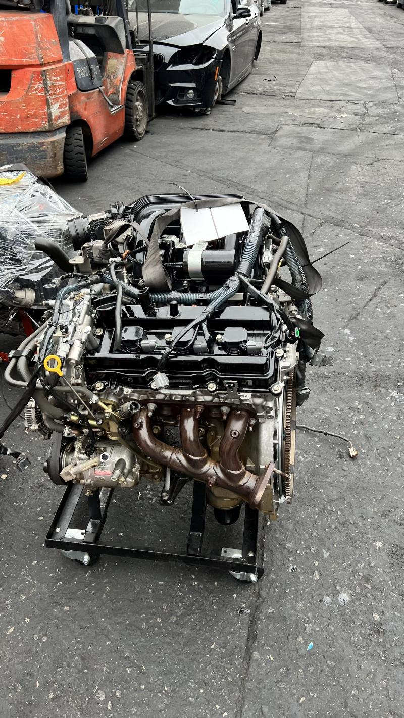 2015 NISSAN NV2500 4.0L (VIN B, 4th digit, VQ40DE) Used Engine