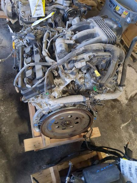 2013 NISSAN NV2500 4.0L (VIN B, 4th digit, VQ40DE) Used Engine