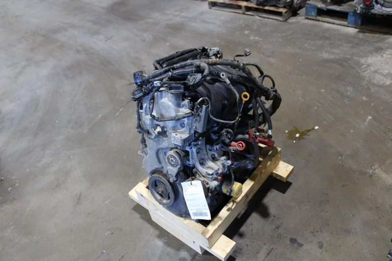 2014 NISSAN NV200 (2.0L, VIN C, 4th digit, MR20DE), Cargo Van Used Engine