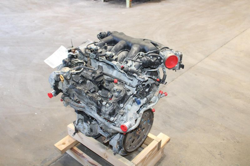 2019 NISSAN PATHFINDER (3.5L, VIN D, 4th digit, VQ35DD) Used Engine
