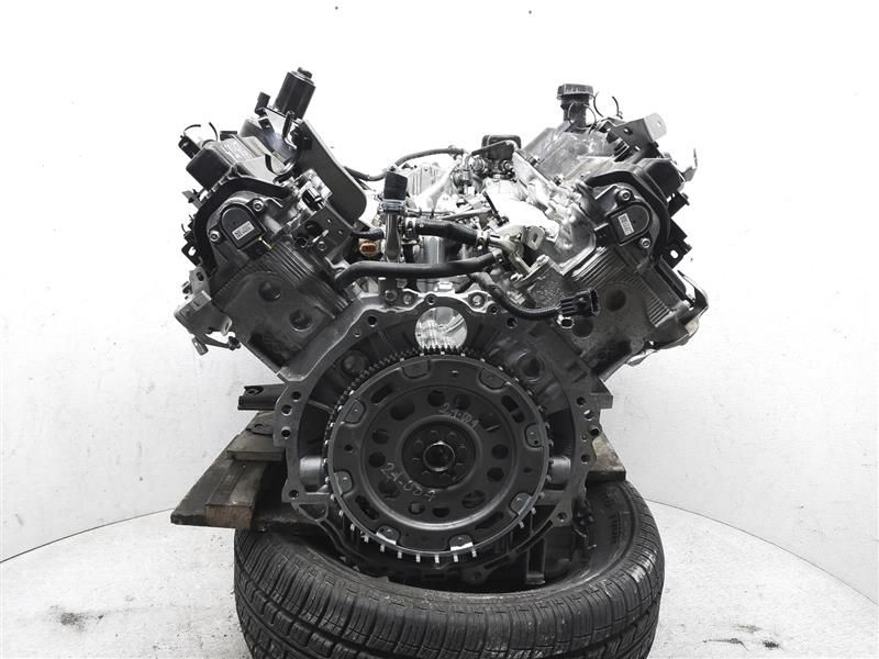 2022 NISSAN TITAN (5.6L, VIN A, 4th digit, 8 cylinder, gasoline) Used Engine