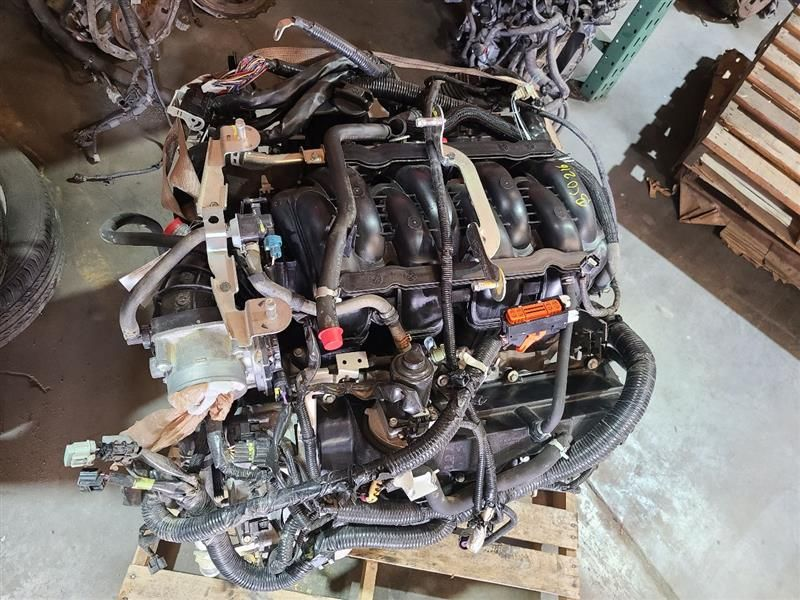 2022 NISSAN TITAN (5.6L, VIN A, 4th digit, 8 cylinder, gasoline) Used Engine