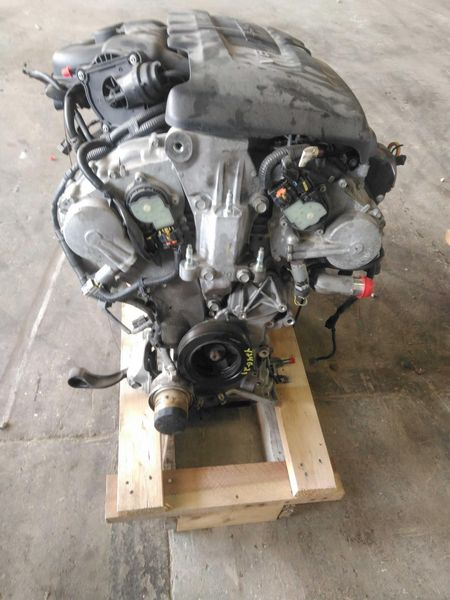 2017 NISSAN PATHFINDER (3.5L, VIN D, 4th digit, VQ35DD) Used Engine