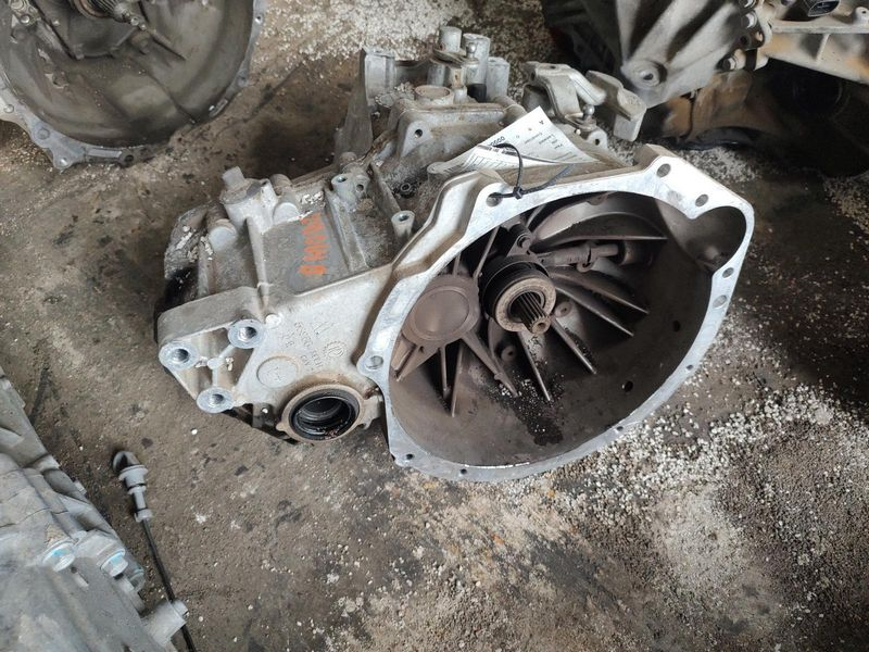 2011 Jeep COMPASS MT, 2.0L Remanufacture Transmission
