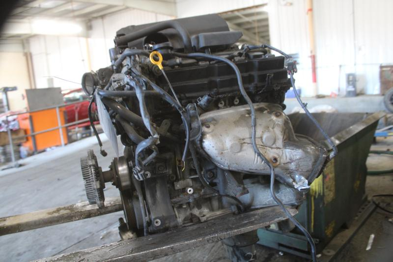 2005 NISSAN PATHFINDER (4.0L, VIN A, 4th digit, VQ40DE) Used Engine