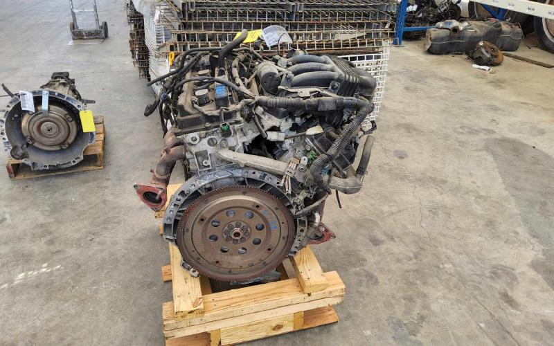 2014 NISSAN NV3500 5.6L (VIN A, 4th digit, VK56DE) Used Engine