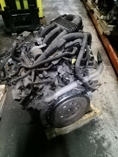 2015 NISSAN XTERRA (4.0L, VIN A, 4th digit, VQ40DE) Used Engine