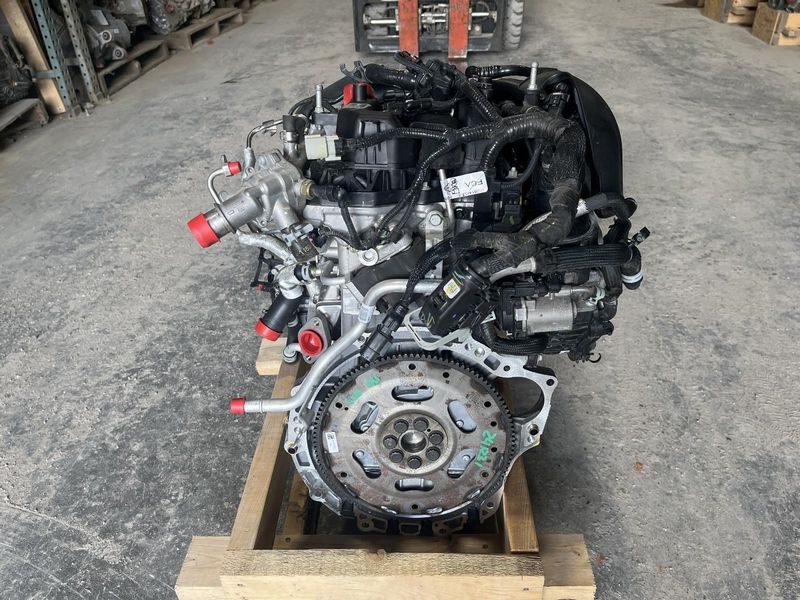 2020 Jeep CHEROKEE 2.0L (VIN N, 8th digit), one piece oil pan Used Engine