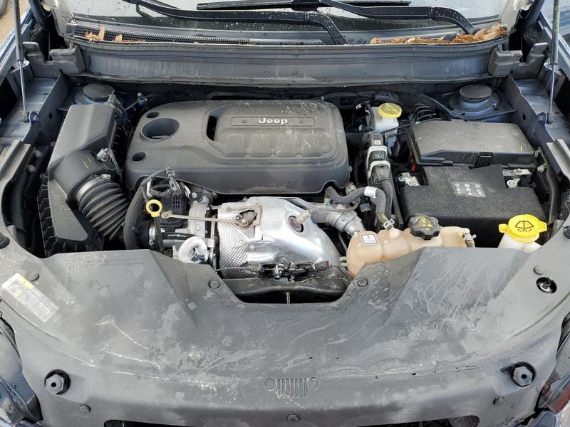 2020 Jeep CHEROKEE 2.0L (VIN N, 8th digit), two piece oil pan Used Engine