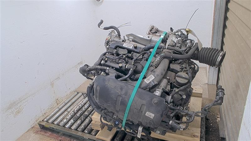 2019 Jeep CHEROKEE 2.0L (VIN N, 8th digit), one piece oil pan Used Engine