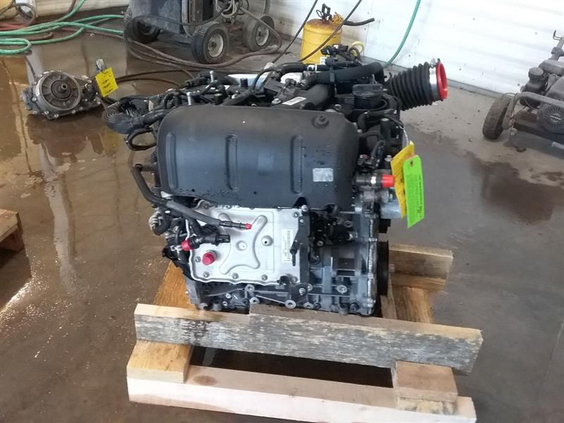 2019 Jeep CHEROKEE 2.0L (VIN N, 8th digit), two piece oil pan Used Engine