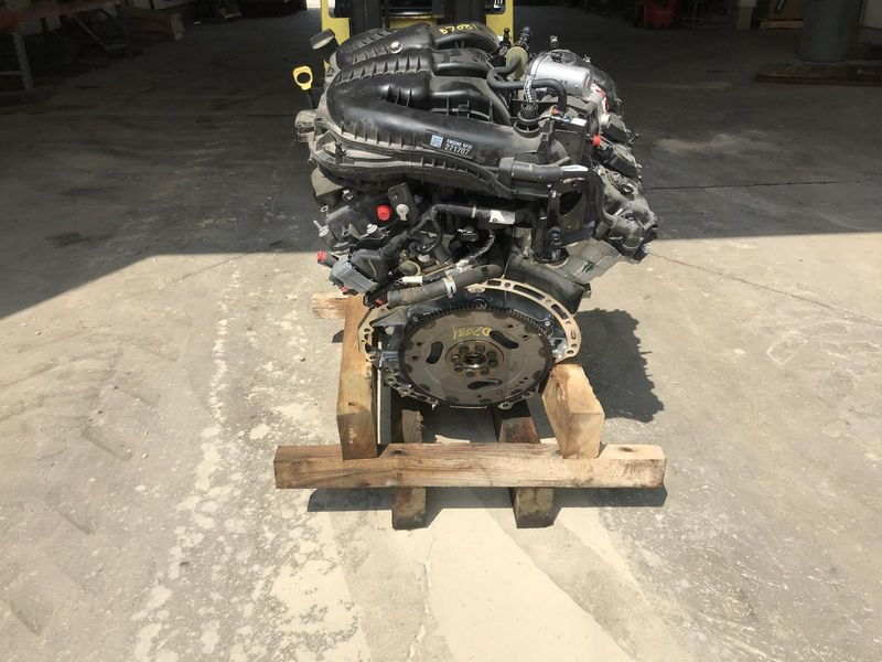 2018 Jeep CHEROKEE 3.2L (VIN X, 8th digit), two piece oil pan (opt AWL) Used Engine