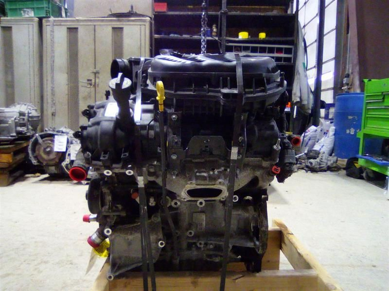2018 Jeep CHEROKEE 3.2L (VIN X, 8th digit), one piece oil pan Used Engine