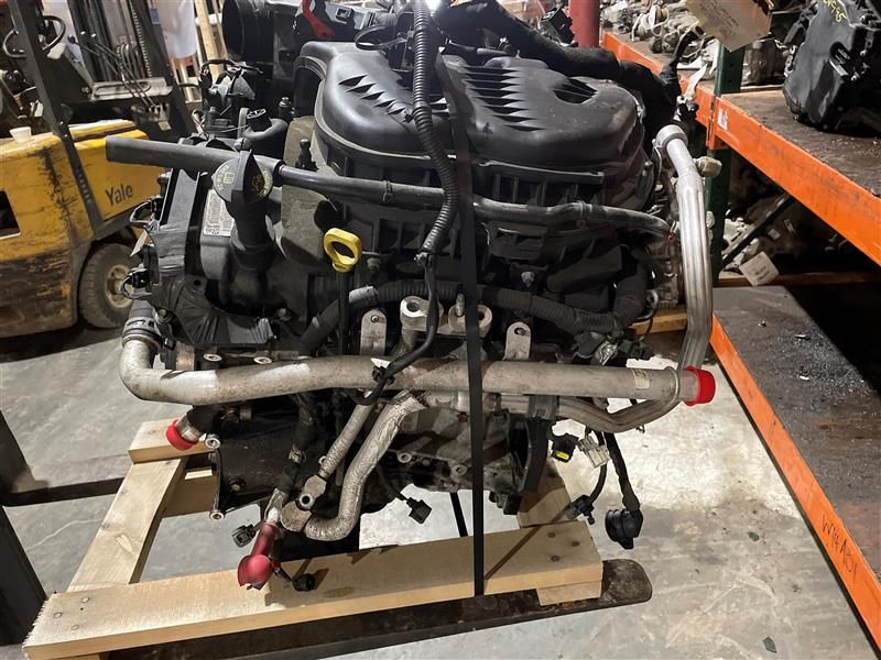 2016 Jeep CHEROKEE 3.2L (VIN S, 8th digit), two piece oil pan (opt AWL) Used Engine