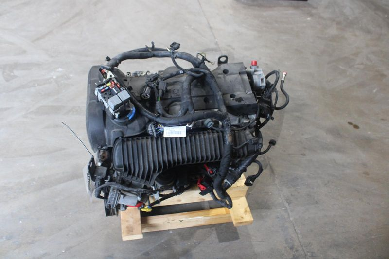 2016 VOLVO S60 2.5L (VIN 61, 4th and 5th digit, B5254T12, turbo), w/o oil level sensor Used Engine