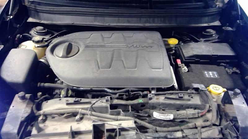 2015 Jeep CHEROKEE 3.2L (VIN S, 8th digit), one piece oil pan Used Engine
